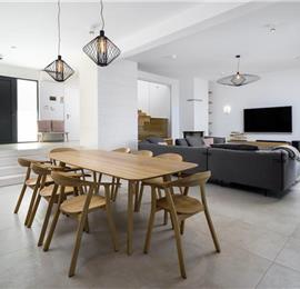 Beachfront Villa with Pool and Sea Views on Ciovo island near Trogir, Sleeps 8